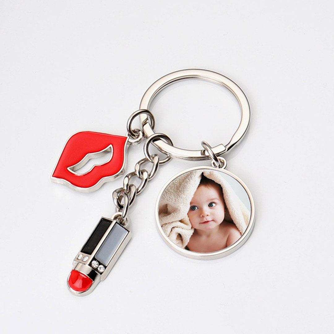 Custom Cute Lipsticks Keychain Round Lip Shape for Key Rings Chain Bag Jewelry Charm Pendant Purse Bag for Key Chains Accessories